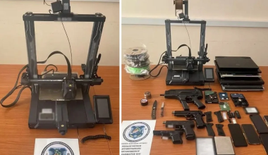 Σάμος: Ελεύθεροι με περιοριστικούς όρους αφέθηκαν οι νεαροί που κατασκεύαζαν όπλα με 3D printer