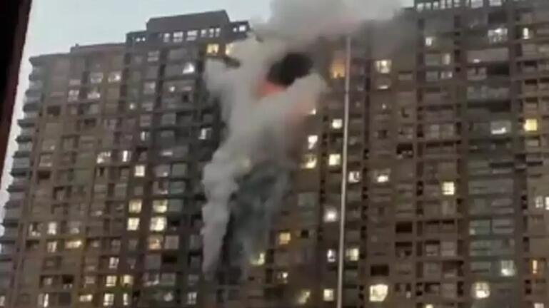 Κίνα: Φωτιά σε συγκρότημα κατοικιών στη Ναντσίνγκ – Τουλάχιστον 15 νεκροί