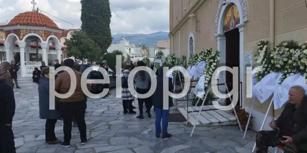 Θλίψη στην κηδεία του 20χρονου από την Πάτρα που σκοτώθηκε σε τροχαίο μαζί με τον φίλο του 