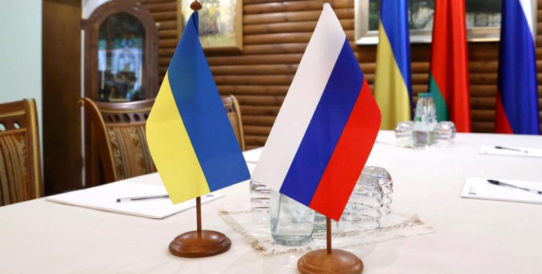 Ουκρανός αξιωματούχος: «Πιθανή η πρόσκληση της Ρωσίας σε ειρηνευτική διάσκεψη αλλά με τους όρους του Κιέβου»