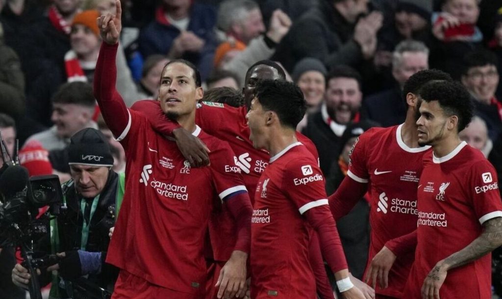 Η Λίβερπουλ κατέκτησε το Λιγκ Καπ – Κέρδισε 1-0 την Τσέλσι στην παράταση μετά από ασίστ του Τσιμίκα