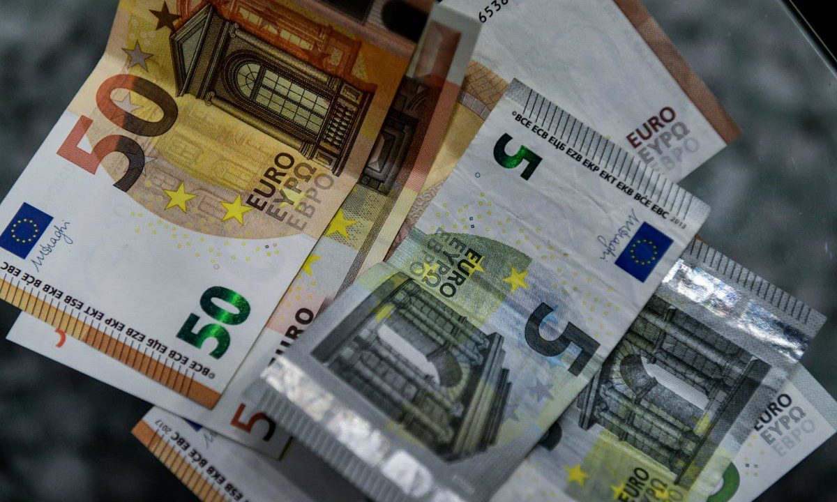 Έκτακτο δώρο Πάσχα: Αυτοί είναι οι επικρατέστεροι δικαιούχοι – Τα ποσά (βίντεο)