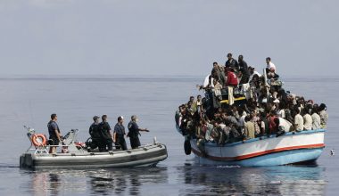 Ακόμα 112 παράνομοι μετανάστες στην Κρήτη – Τους ετοιμάζουν χώρους… υποδοχής