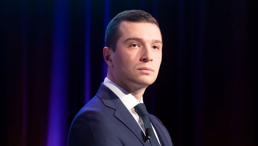 Γαλλία: Η θερμή υποδοχή του αρχηγού της δεξιάς στην αγροτική έκθεση του Παρισιού (βίντεο)