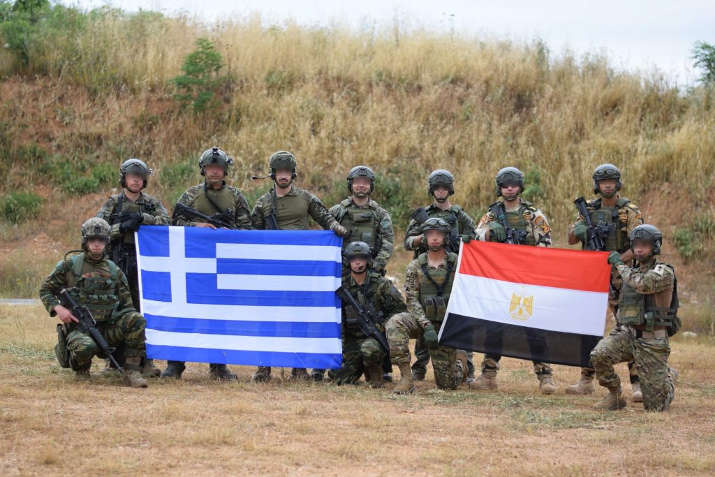 Υπεγράφη πρόγραμμα στρατιωτικής συνεργασίας Ελλάδας και Αιγύπτου