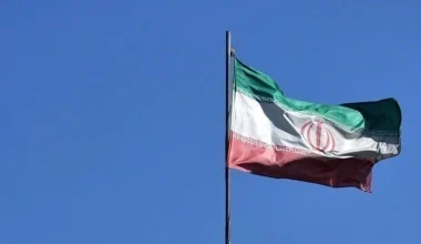 Ιραν: Καταδίκασε τους βομβαρδισμούς στην Υεμένη – «Πυρά» κατά ΗΠΑ και Βρετανίας πως χειροτερεύουν την ένταση