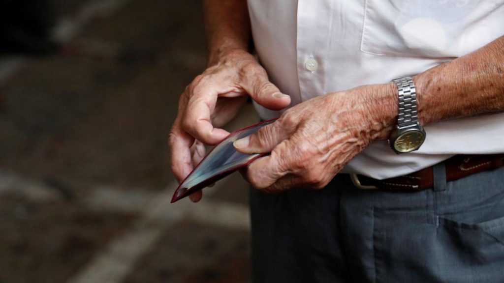 Εργαζόμενοι συνταξιούχοι: Αυτές είναι οι εννέα βασικές ερωτοαπαντήσεις για τη δήλωση εργασίας