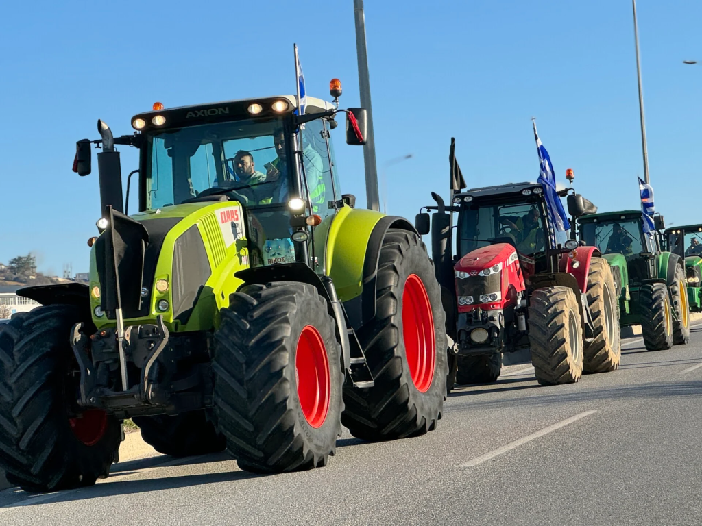 Τέλος οι αγροτικές κινητοποιήσεις: Διαλύουν τα μπλόκα και πάνε σπίτια τους!