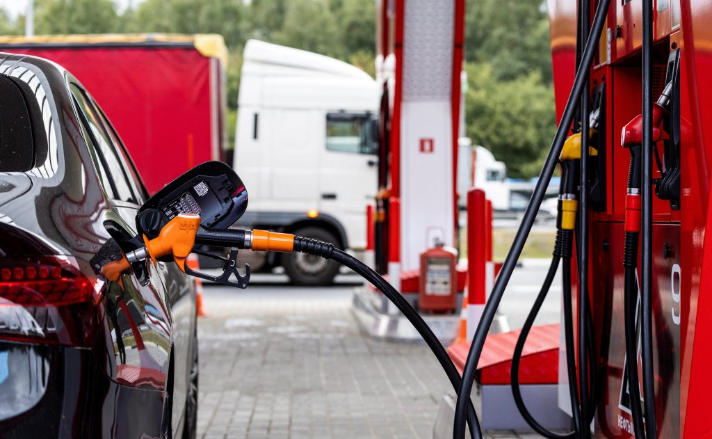 Η Μόσχα απαγορεύει από την 1η Μαρτίου και για έξι μήνες τις εξαγωγές βενζίνης!