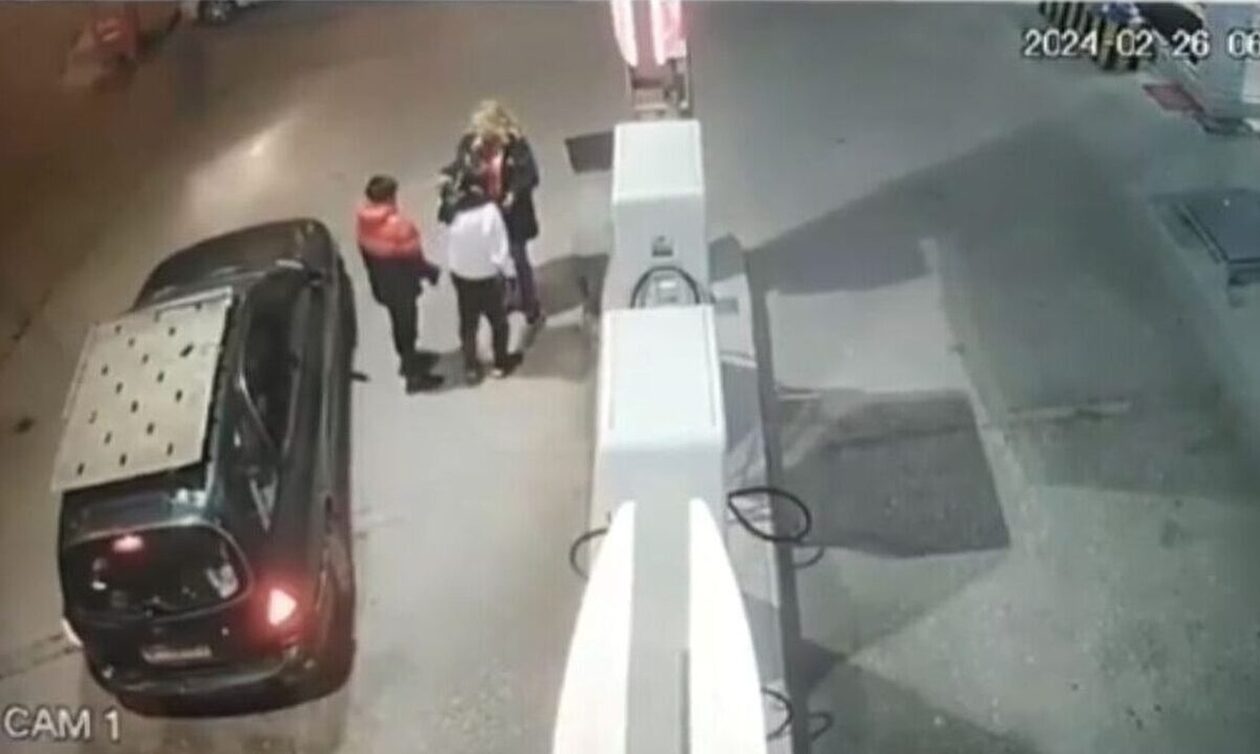 Ένοπλη ληστεία σε βενζινάδικο στη Θεσσαλονίκη – «Είδα το όπλο και πάγωσα» λέει η ιδιοκτήτρια (βίντεο)