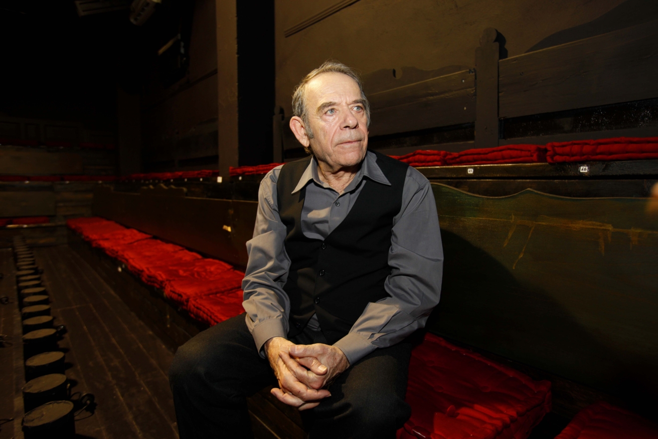 Η.Λογοθέτης: Το «αντίο» της συζύγου του – «Μετεβλήθη εντός μου και ο ρυθμός του κόσμου» 