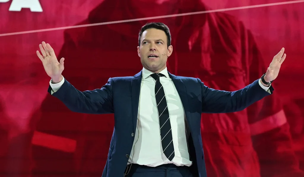 «Ούτε τα έπιπλα» δεν θα μείνουν στον Κασσελάκη και τον Τάιλερ: Παραιτήθηκαν ακόμα τέσσερα μέλη της Κεντρικής Επιτροπής