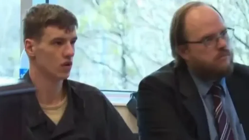 ΗΠΑ: Σε φυλάκιση τουλάχιστον 30 ετών καταδικάστηκε 21χρονος που βασάνισε μέχρι θανάτου τον αυτιστικό αδελφό του