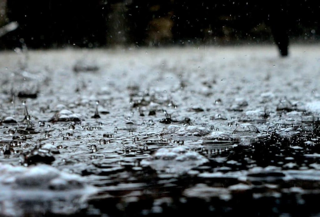 Καιρός αύριο: Αναμένονται τοπικές βροχές και σποραδικές καταιγίδες στο μεγαλύτερο μέρος της χώρας