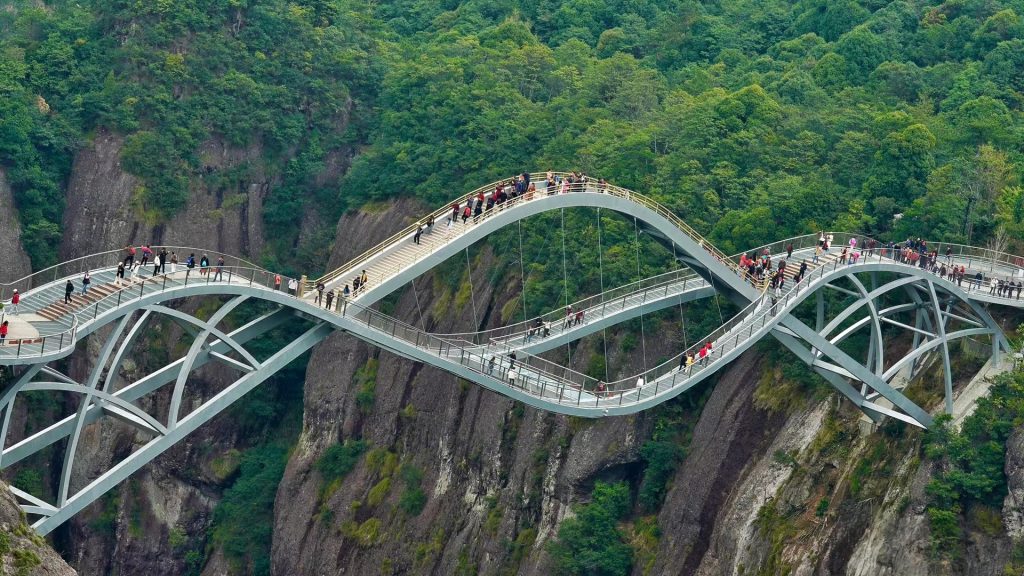 Ruyi: Η γέφυρα στην Κίνα που αν έχεις υψοβοφία δεν μπορείς να τη διασχίσεις (βίντεο)