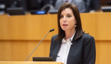Α.Ασημακοπούλου: Αντιδράσεις με τα e-mail που διέρρευσε το ΥΠΕΣ για να κάνει προεκλογική καμπάνια η ευρωβουλευτής της ΝΔ