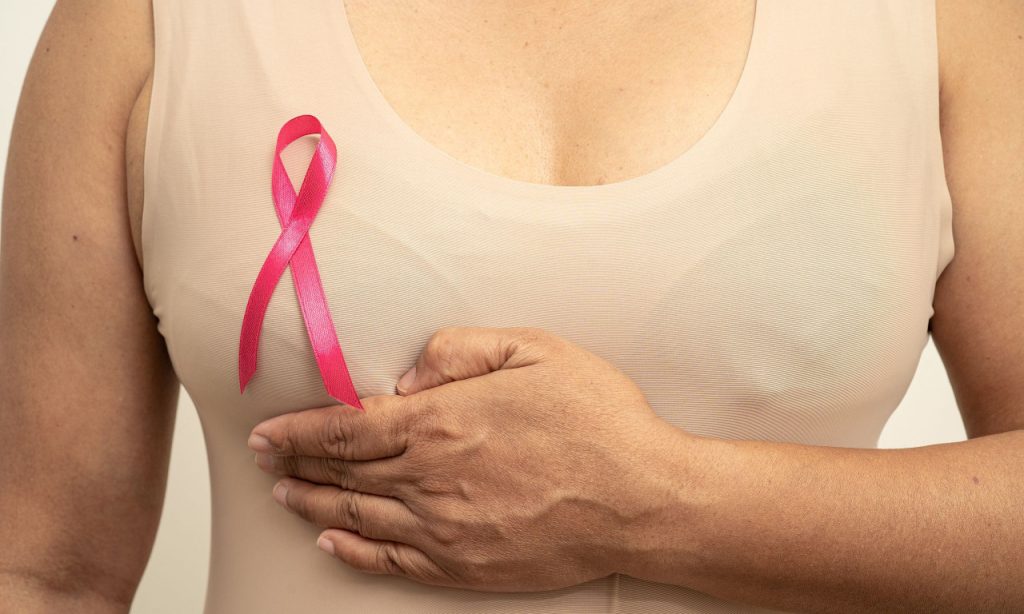 Ελπίδες για καλύτερη αντιμετώπιση της πιο επιθετικής μορφής του καρκίνου του μαστού δίνει μια νέα μορφή θεραπείας