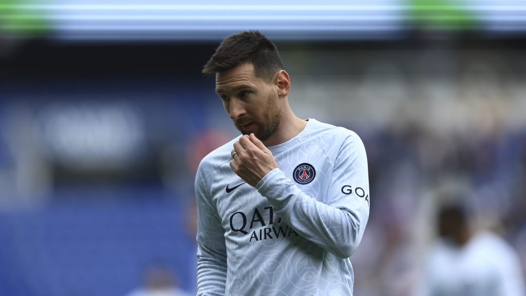 Λ.Μέσι: Πέτυχε κοριτσάκι που βρισκόταν στις κερκίδες μετά από άστοχο φάουλ (βίντεο)