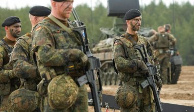 Το ΝΑΤΟ μεταφέρει 20.000 στρατιώτες στην Σκανδιναβία!
