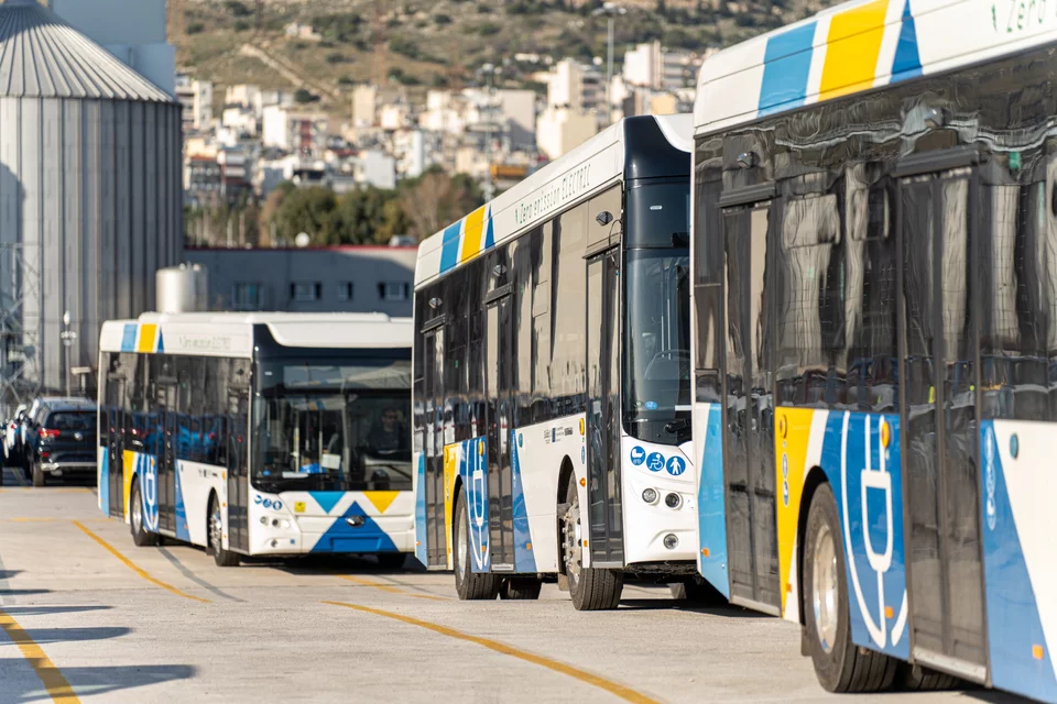 Στην Αθήνα τα πρώτα 140 ηλεκτρικά λεωφορεία – Πότε θα βγουν στους δρόμους