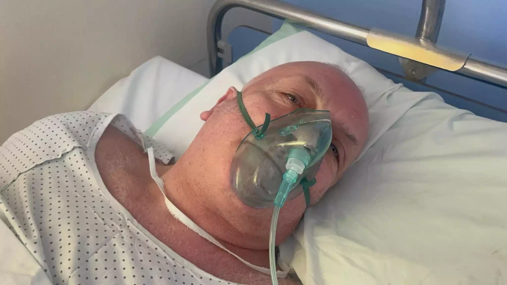 Αιματηρή επίθεση στη Θεσσαλονίκη: «Μου είπε ότι δεν είναι σημερινό το κοντοσούβλι και με μαχαίρωσε» λέει ο μάγειρας 