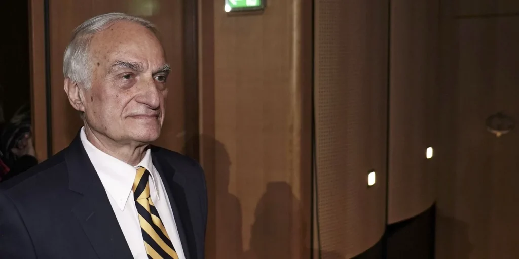 Ξύπνησε από την καταστολή ο Μ.Μαυρομμάτης – Χωρίς σημάδια βελτίωσης η σύζυγος του