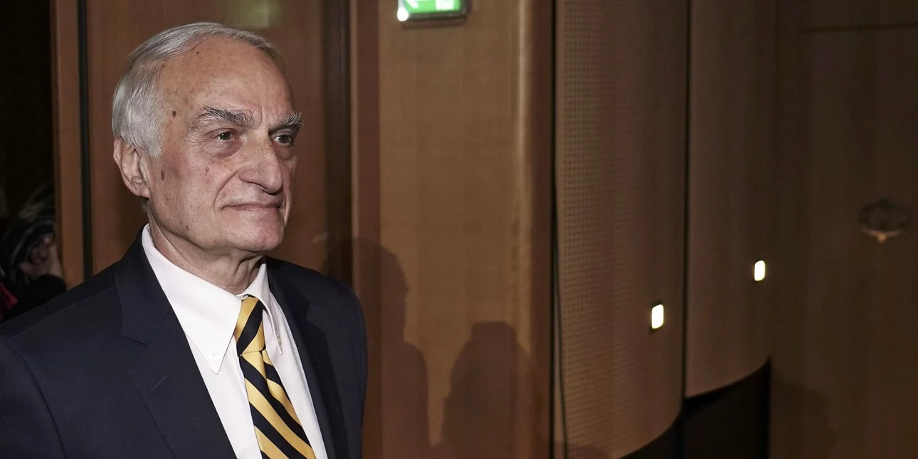 Ξύπνησε από την καταστολή ο Μ.Μαυρομμάτης – Χωρίς σημάδια βελτίωσης η σύζυγος του