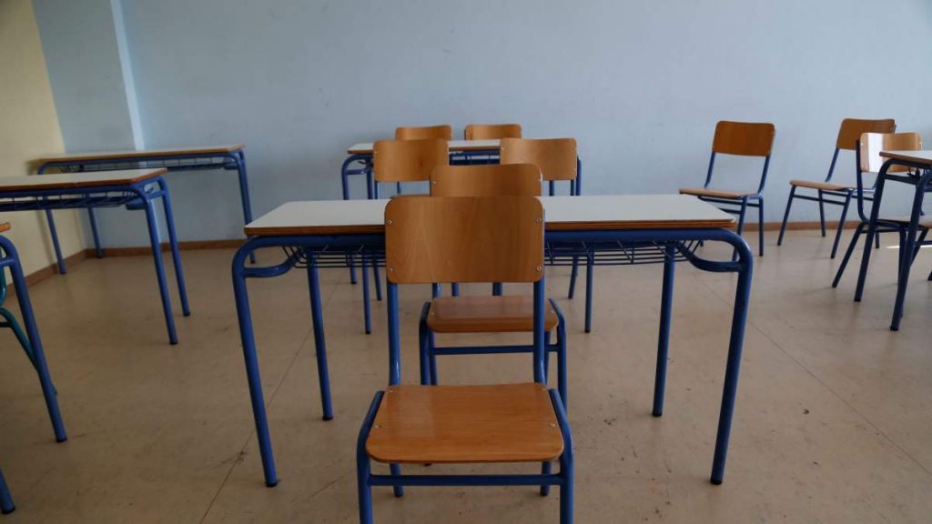 Συνελήφθη καθηγητής στα Χανιά – Τον κατήγγειλαν για απειλές, βία και σωματική βλάβη σε μαθητές