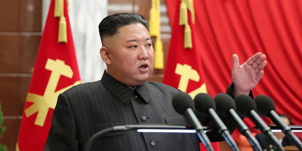 Ο Κιμ Γιονγκ Ουν κάλεσε το Στρατό της Β.Κορέας να «προετοιμαστεί καλύτερα για πόλεμο» (φώτο)