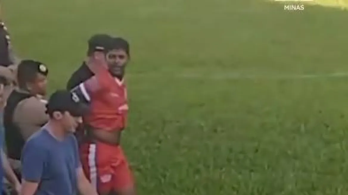 Τερματοφύλακας στην Βραζιλία συνελήφθη εν ώρα αγώνα για εμπόριο ναρκωτικών – Βίντεο ντοκουμέντο 