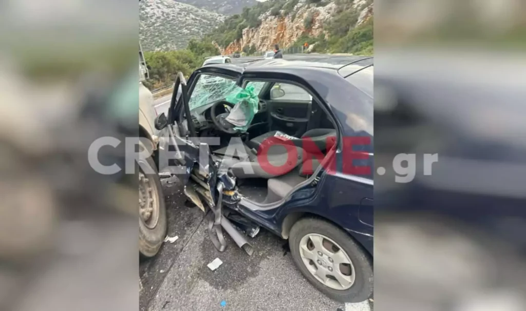 Σοβαρό τροχαίο στο Ηράκλειο: Νταλίκα «καρφώθηκε» σε αυτοκίνητο – Δύο τραυματίες (φωτο) 