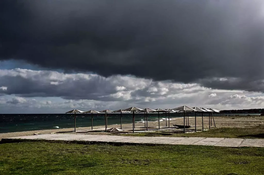 Καιρός: Αίθριος σε πολλές περιοχές της χώρας – Καταιγίδες σε βορειοανατολική Ελλάδα και Δωδεκάνησα