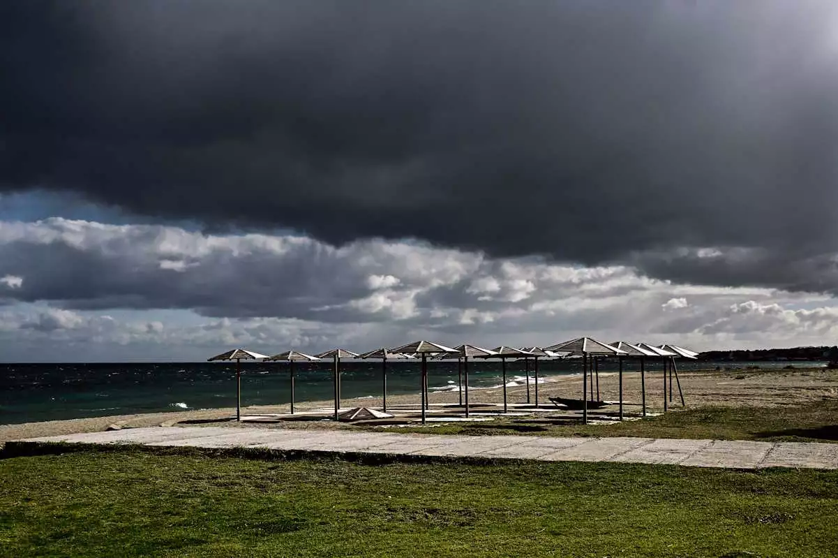 Καιρός: Αίθριος σε πολλές περιοχές της χώρας – Καταιγίδες σε βορειοανατολική Ελλάδα και Δωδεκάνησα