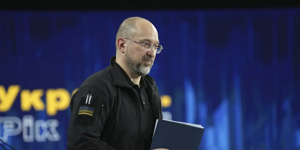 «Ρέει» το χρήμα για τον Β.Ζελένσκι: Η Ουκρανία θα λάβει έξι δισεκατομμύρια ευρώ από την ΕΕ μέχρι τον Απρίλιο