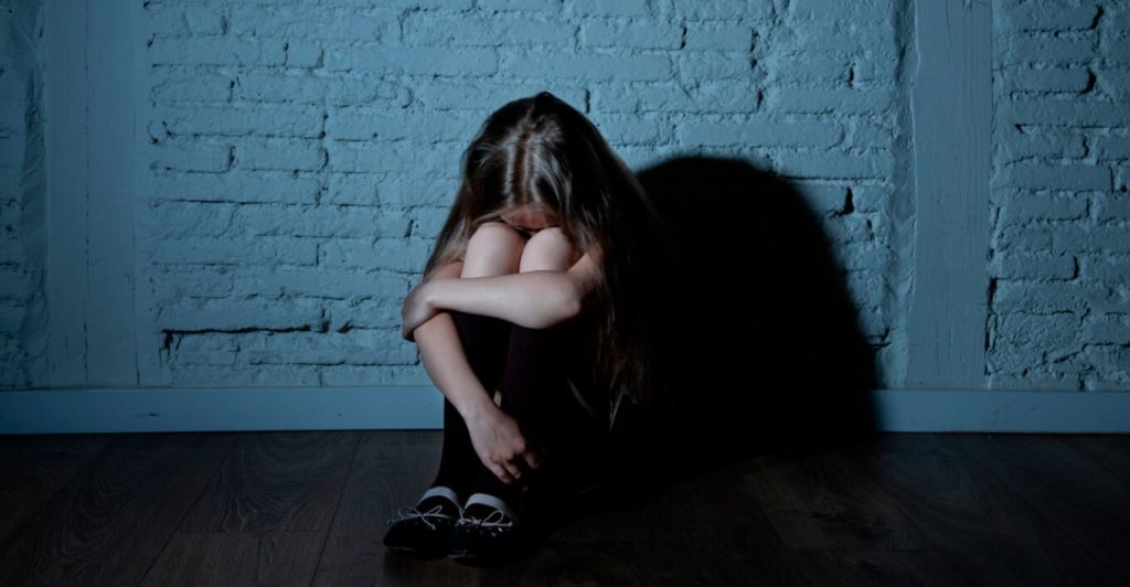 Λάρισα – 47χρονος γιατρός που κατηγορείται για ασέλγεια στην 4χρονη κόρη του: «Ουδέποτε κακοποίησα το τέκνο μου»