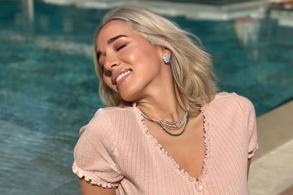 Καλομοίρα: «Δεν έχω κάνει πλαστικές επεμβάσεις – Τα σχόλια που μου κάνουν είναι αστεία» 