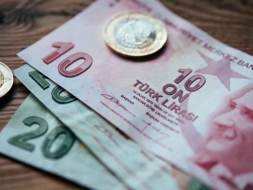 Αναβαθμίστηκε σε κατηγορία B+ η οικονομία της Τουρκίας από την Fitch Ratings με θετική προοπτική