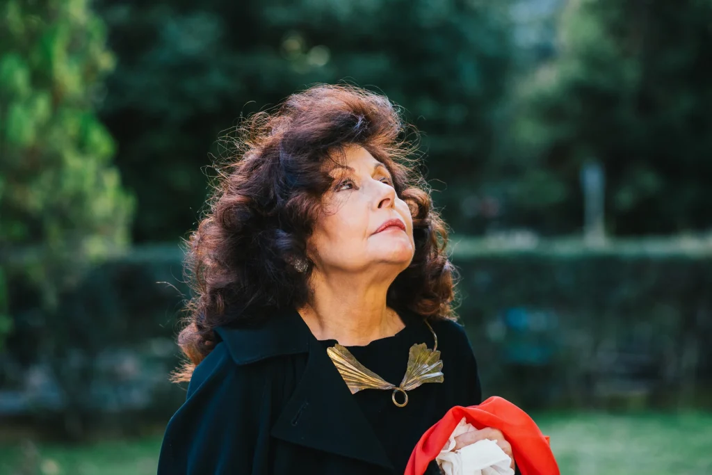 Ε.Ανουσάκη: «Παλιά οι ομοφυλόφιλοι ήταν διακριτικοί – Δεν ήταν ξεσαλωμένοι»