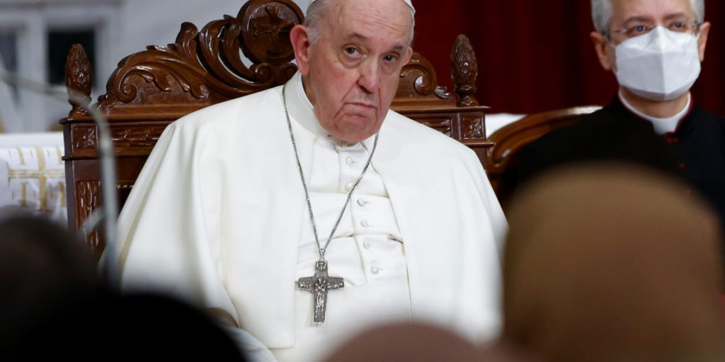 Οργισμένο το Κίεβο για την «λευκή πετσέτα» που είπε ο Πάπας: «Για να τελειώσει ο πόλεμος πρέπει να σκοτώσουμε τον Δράκο»