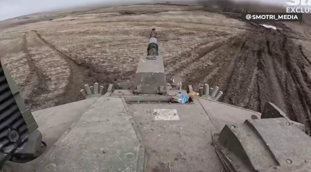 Βυθισμένο Challenger-2: Δεν τα πάνε και πολύ καλά τα δυτικά άρματα στην Ουκρανία