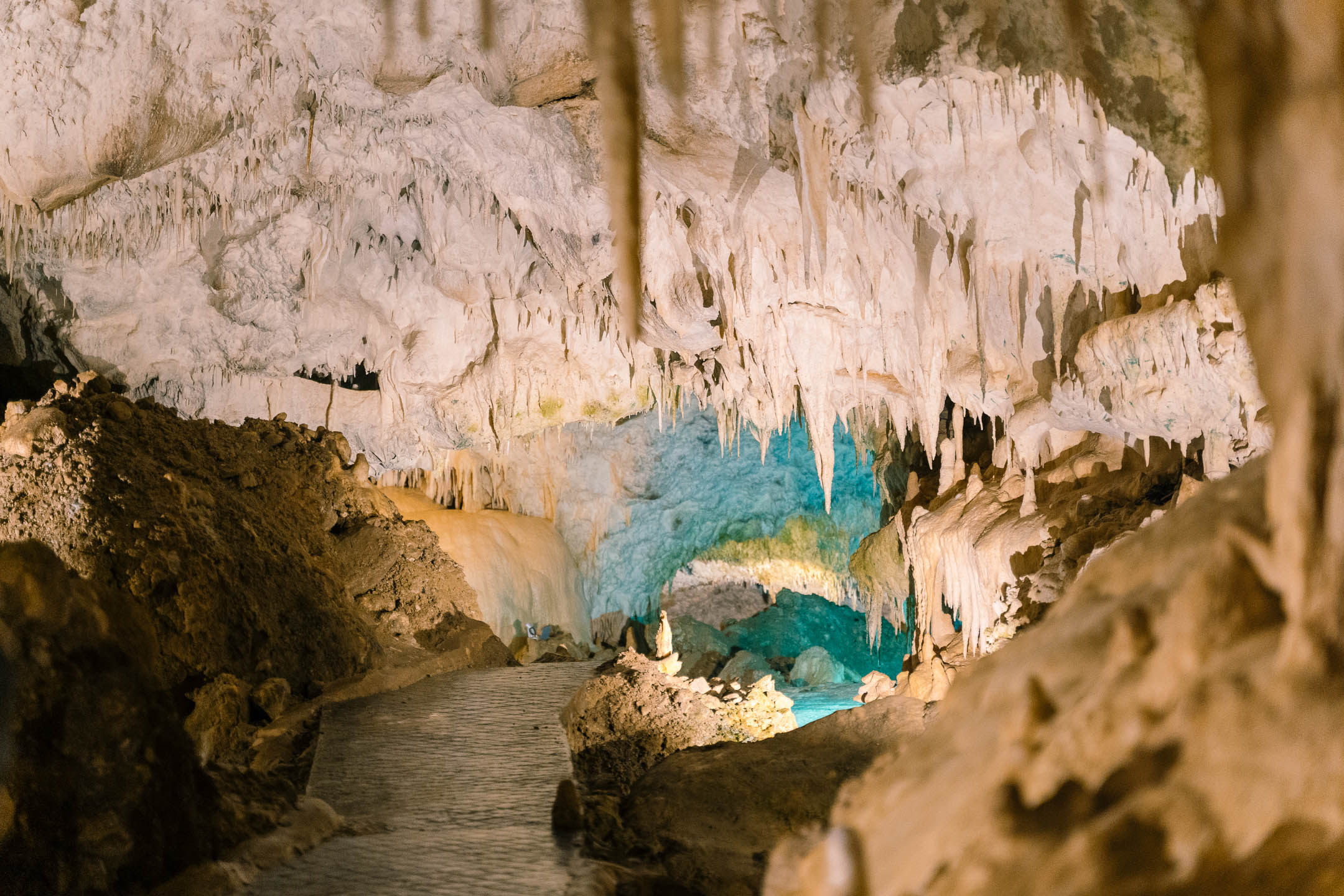 Αυτή είναι η πιο βαθιά σπηλιά του κόσμου – Λίγοι εξερευνητές έχουν βγει ζωντανοί (βίντεο)