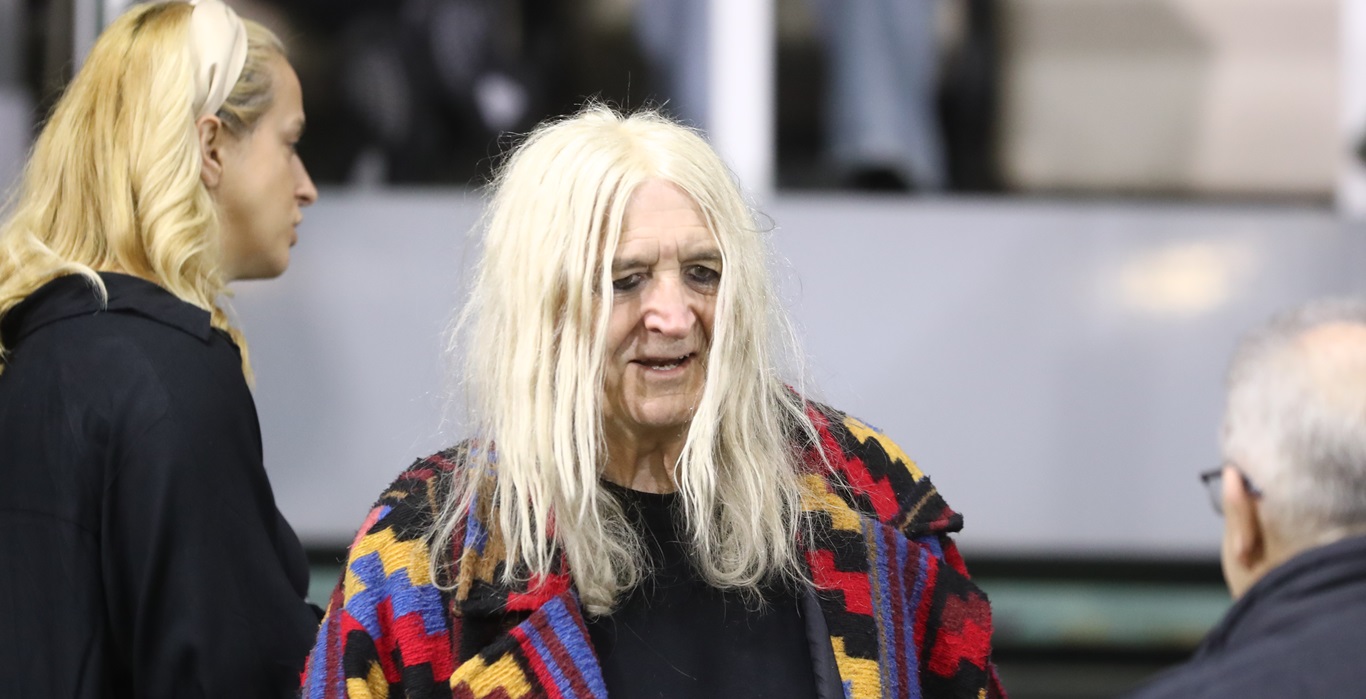 Ν.Καρβέλας: Διαψεύδει το περιβάλλον του ότι θα «κατέβει» στις ευρωεκλογές