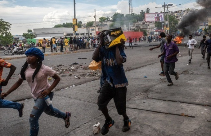 Αϊτή: Οι ΗΠΑ θα διαθέσουν επιπλέον 133 εκατομμύρια δολάρια για να υποστηρίξουν την προσπάθεια επίλυσης της κρίσης