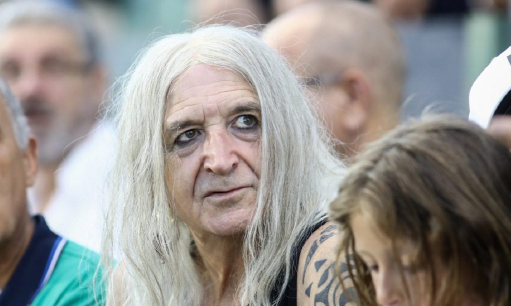 Yποψήφιος στις Ευρωεκλογές o Νίκος Καρβέλας με την «Εθνική Ομάδα»