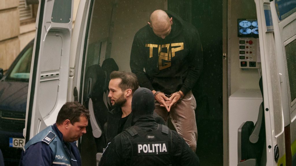 Ρουμανία: Συνελήφθησαν ξανά τα αδέρφια Άντριου και Τρίσταν Τέιτ μετά από αίτημα της βρετανικής Αστυνομίας