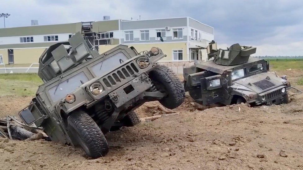 Η στιγμή που οι Τσετσένοι και τα Ka-52 εντοπίζουν τους Ουκρανούς στο Μπέλγκοροντ (βίντεο)