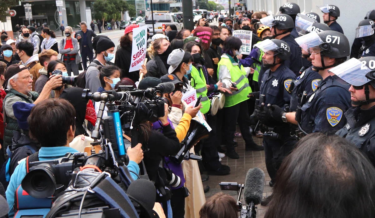 Διαδηλωτές που τάσσονται κατά του πολέμου στη Γάζα απέκλεισαν το αεροδρόμιο του Σαν Φρανσίσκο