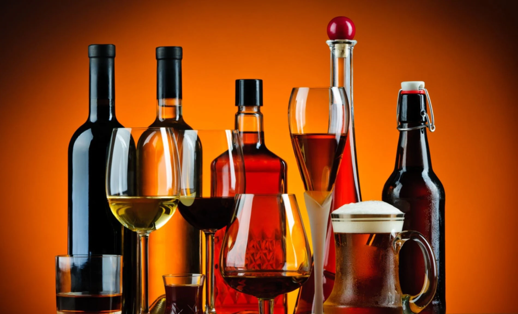 Οι επιχειρήσεις ζητούν μείωση κατά 30% του ΕΦΚ στα αλκοολούχα ποτά σε τρεις διαδοχικές φάσεις