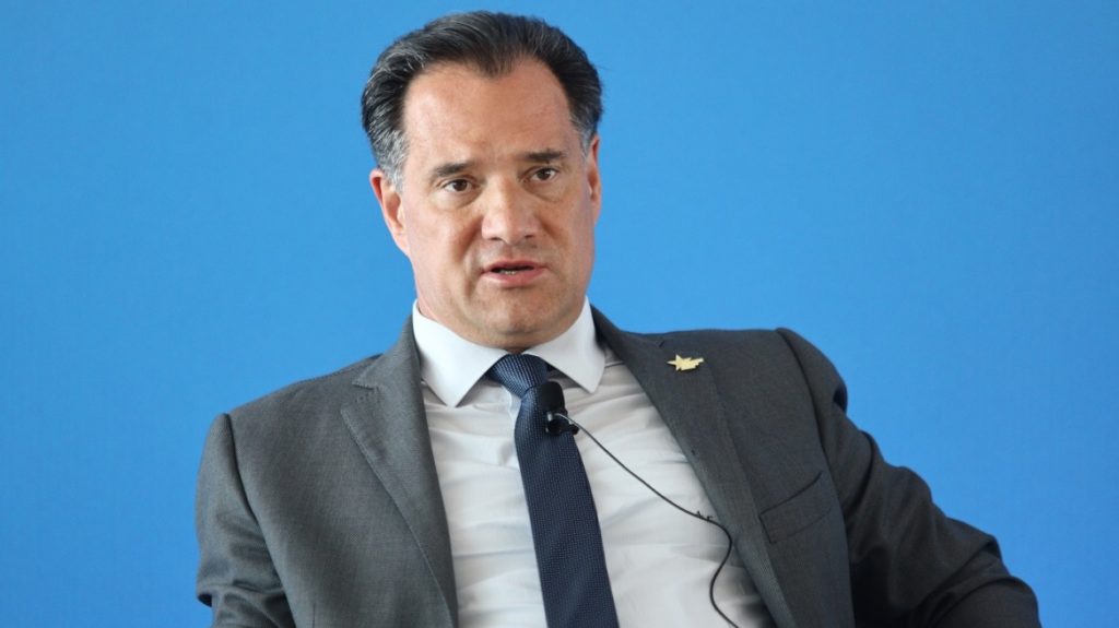 Ο Α.Γεωργιάδης «κάρφωσε» τον Σ.Κασσελάκη: «Το βίντεο με το κούρεμα υπολογίζω ότι κόστισε 50.000 με 100.000 ευρώ»