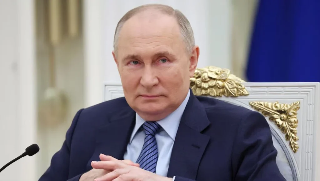 Κρεμλίνο: «Tα σχόλια που έκανε για τα πυρηνικά όπλα ο Βλαντιμίρ Πούτιν δεν συνιστούν απειλή για χρήση τους»